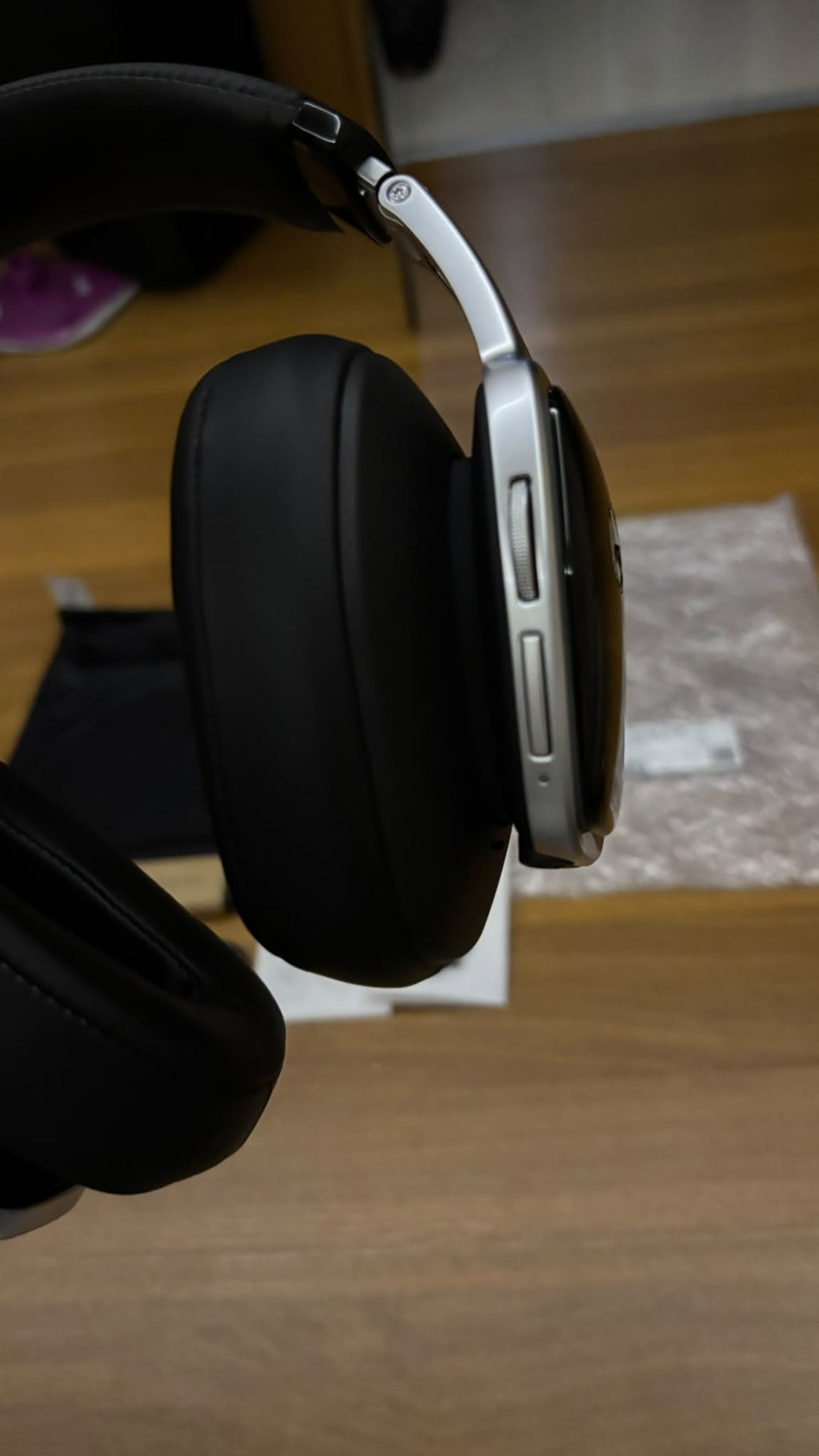 Mercedes-Benz Kulaküstü Bluetooth Kulaklık Piano Black
