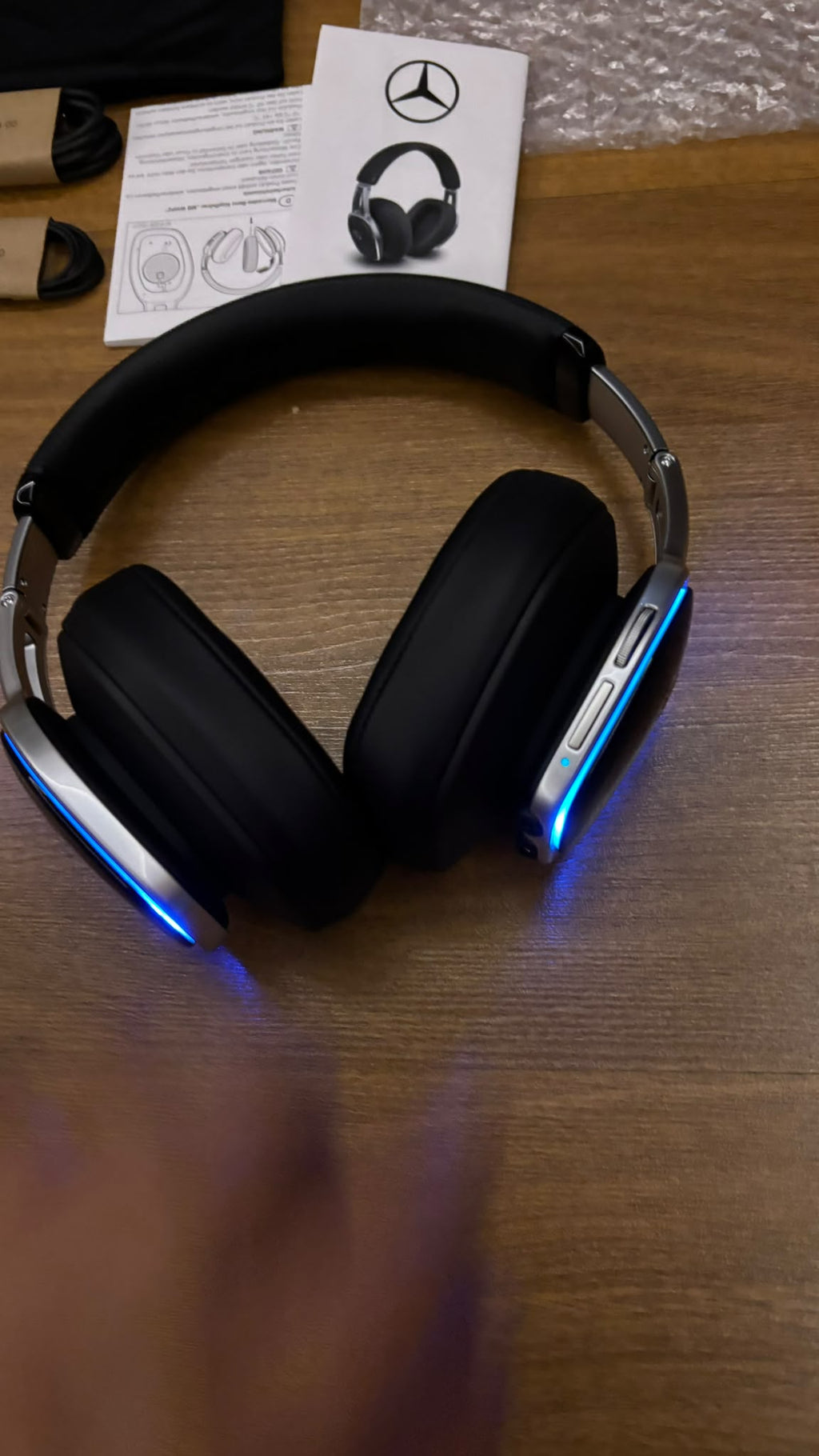 Mercedes-Benz Kulaküstü Bluetooth Kulaklık Piano Black